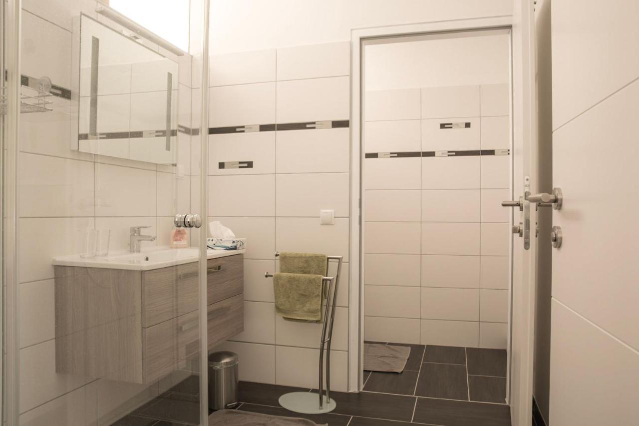 Ferienwohnung Am Weingut Eisenbock Штрасс Экстерьер фото